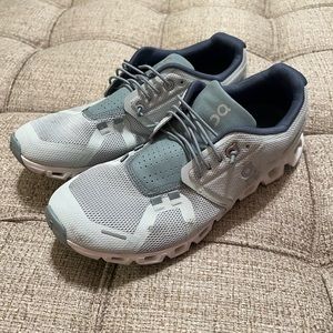 ON Cloud 5 size 7.5